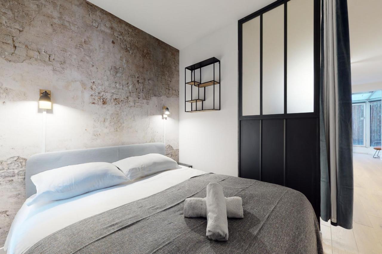 Superbe Loft Avec Patio - Tour Eiffel Lägenhet Paris Exteriör bild